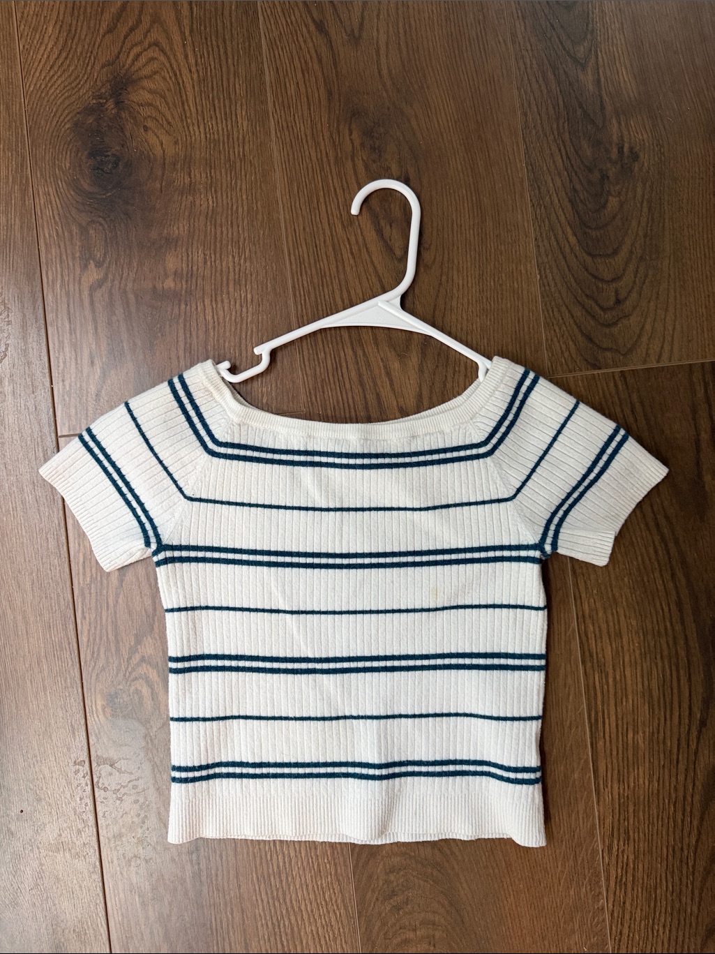 La Hearts White And Navy Ribbed Striped Top